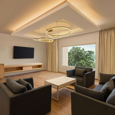 Courtyard By Marriott Tiruchirappalli Екстериор снимка
