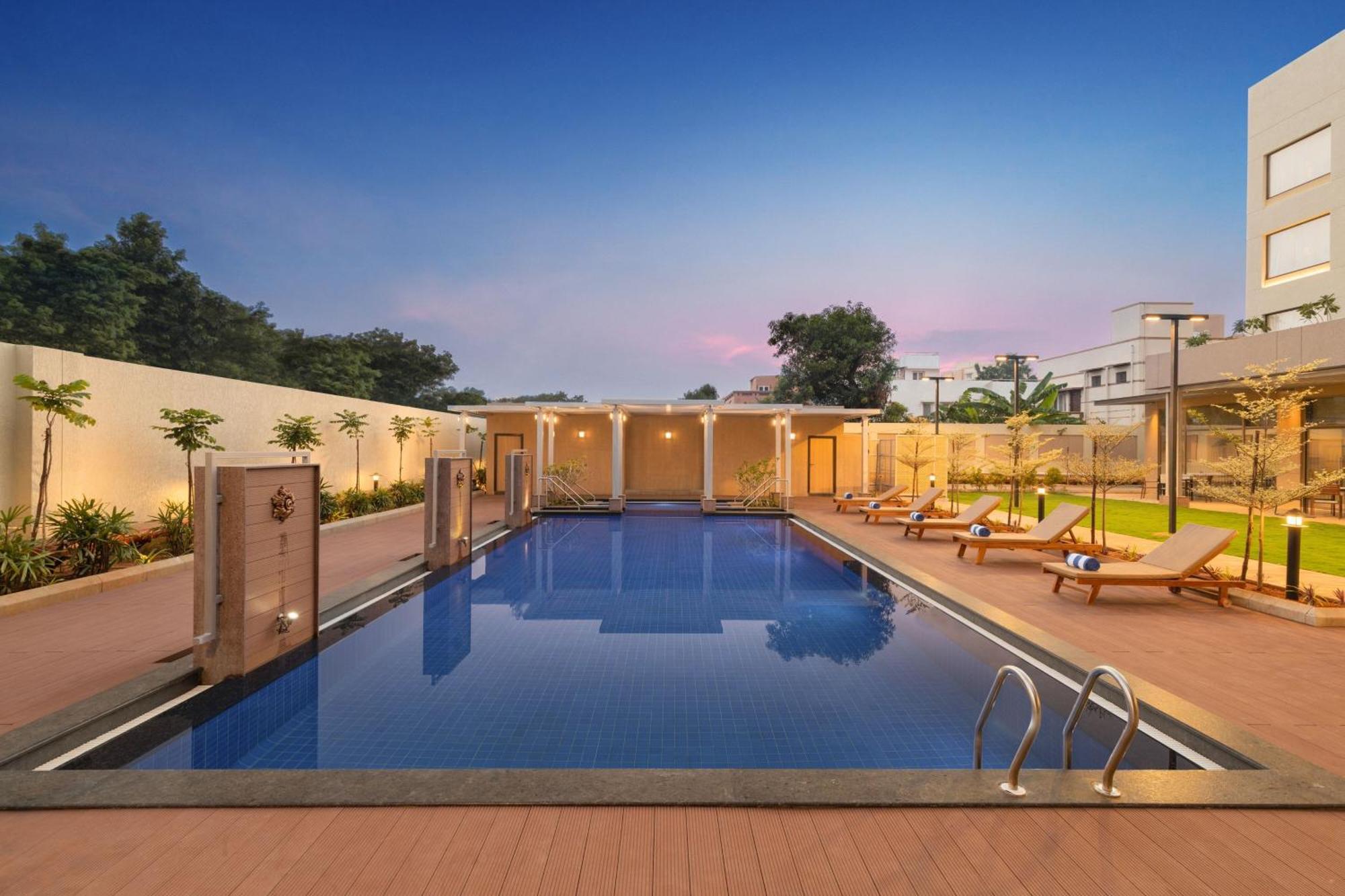 Courtyard By Marriott Tiruchirappalli Екстериор снимка