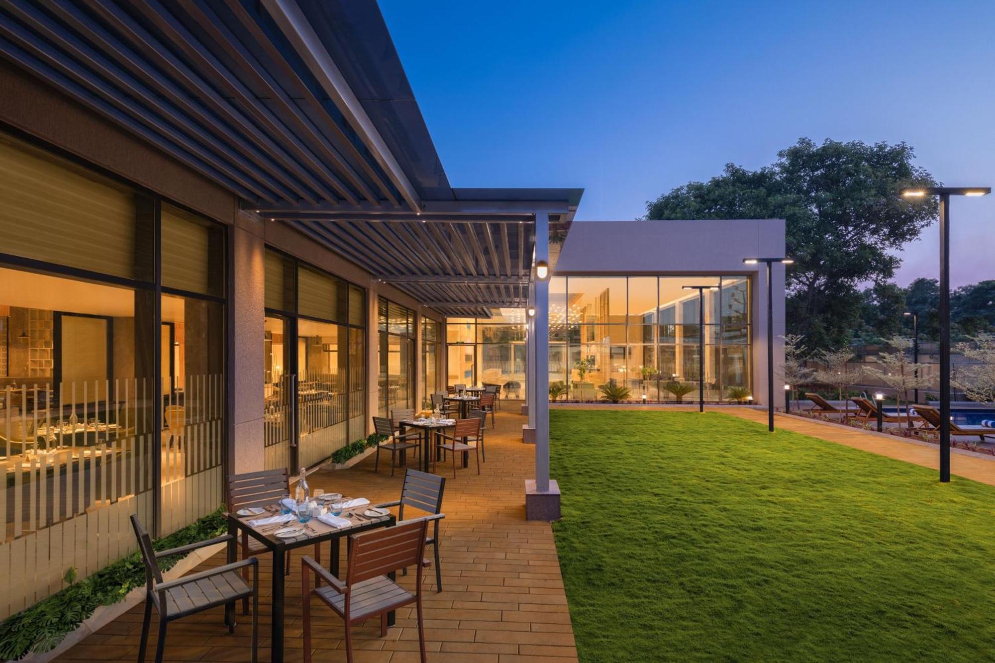 Courtyard By Marriott Tiruchirappalli Екстериор снимка