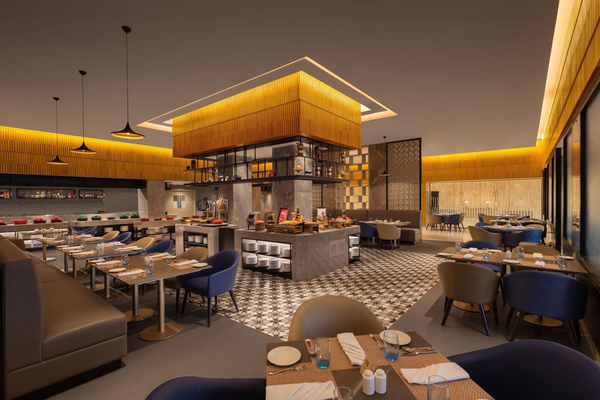 Courtyard By Marriott Tiruchirappalli Екстериор снимка