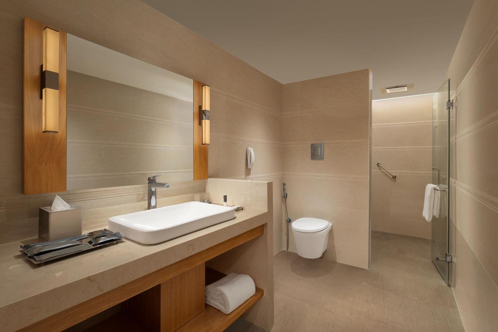 Courtyard By Marriott Tiruchirappalli Екстериор снимка