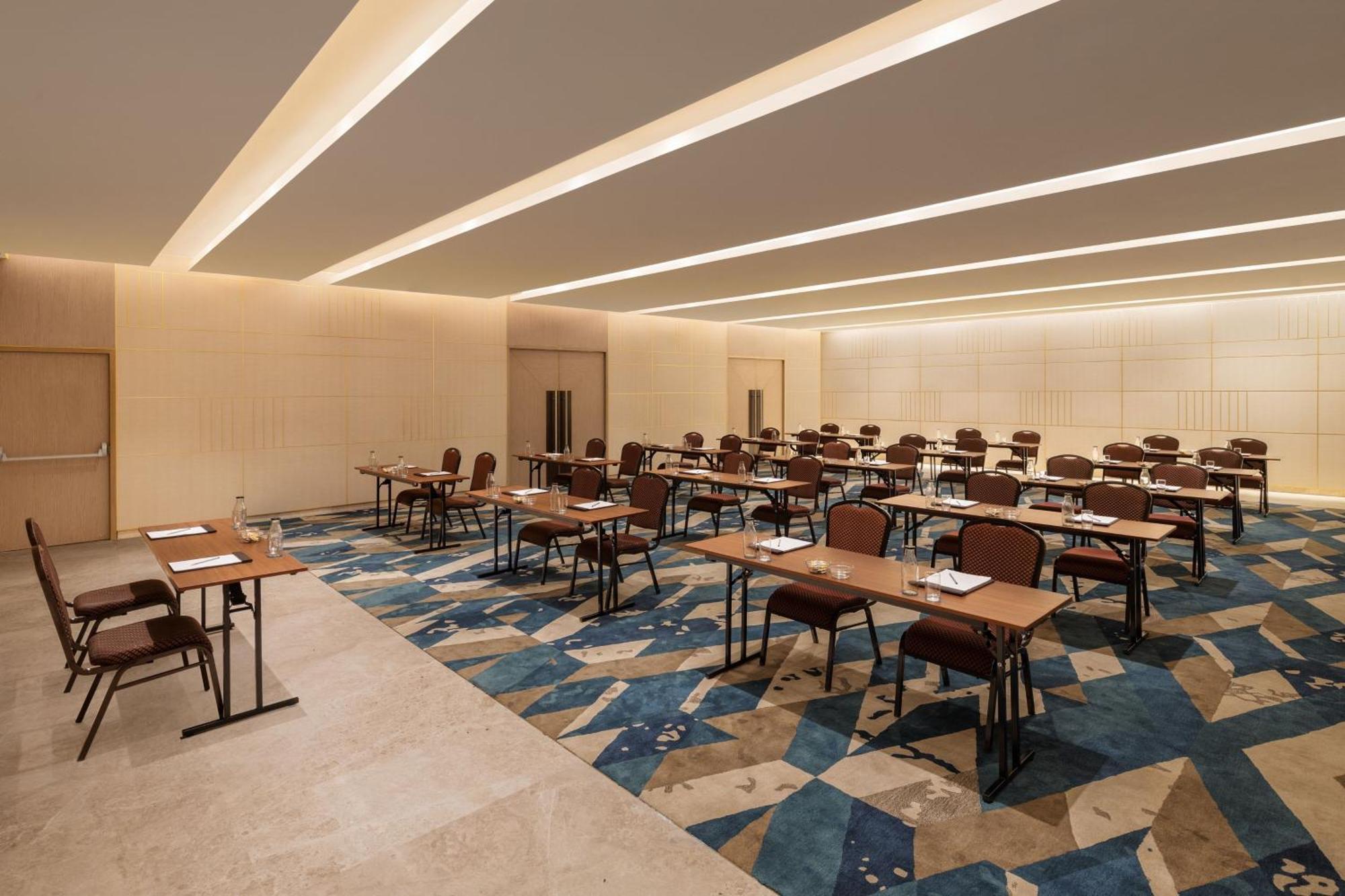Courtyard By Marriott Tiruchirappalli Екстериор снимка
