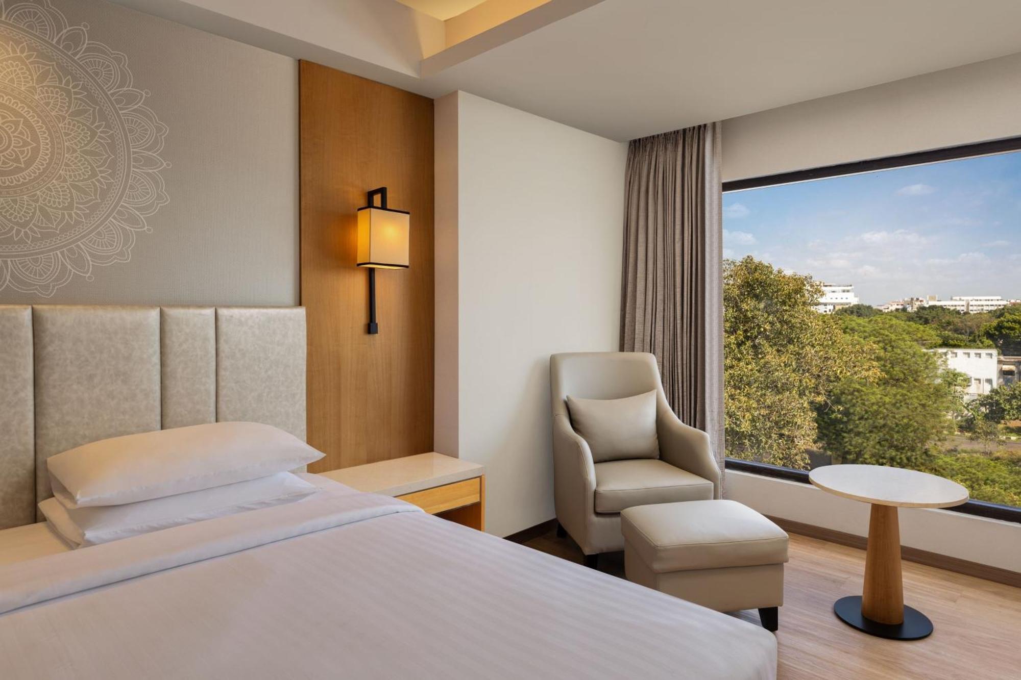 Courtyard By Marriott Tiruchirappalli Екстериор снимка