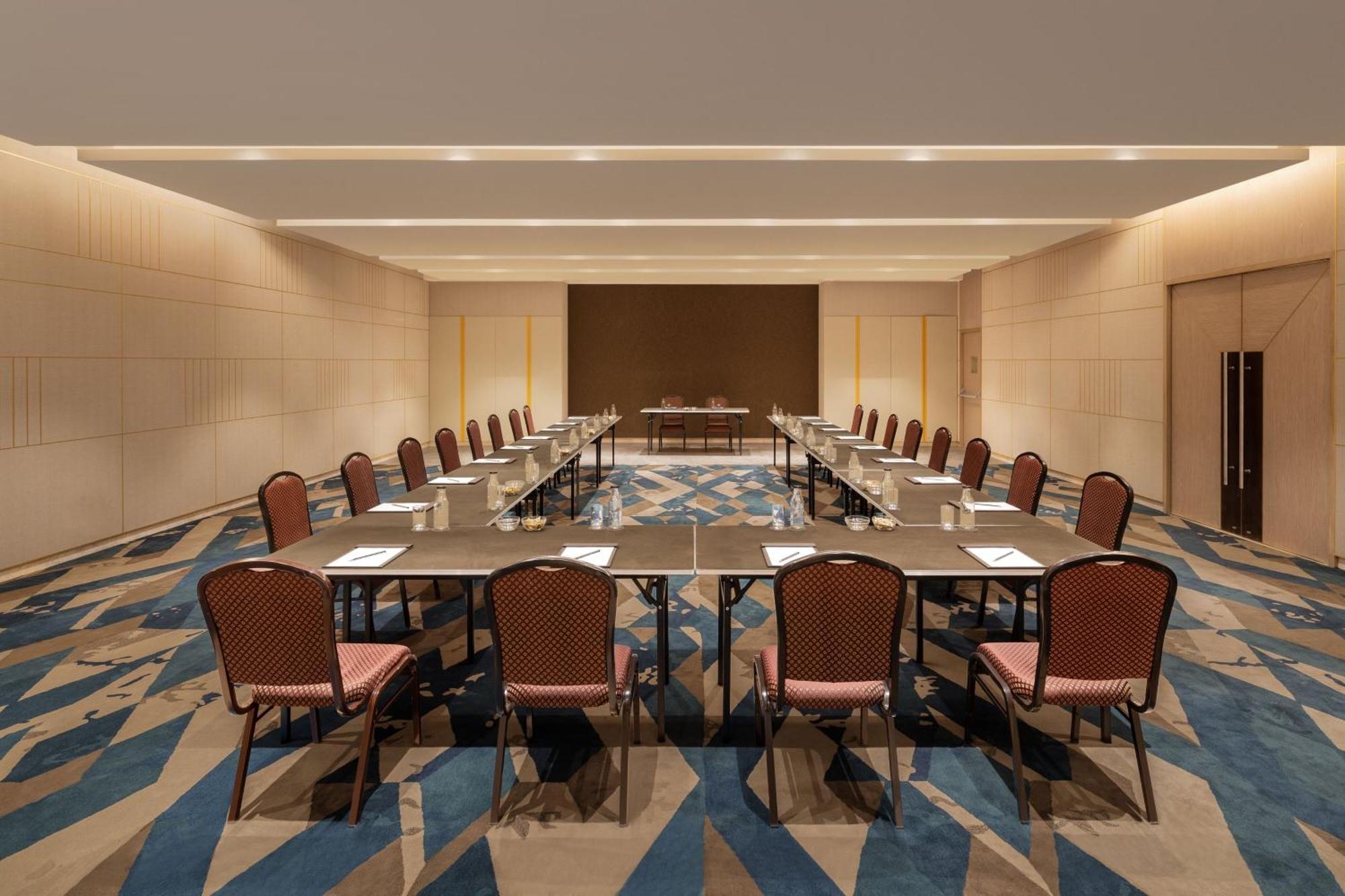 Courtyard By Marriott Tiruchirappalli Екстериор снимка